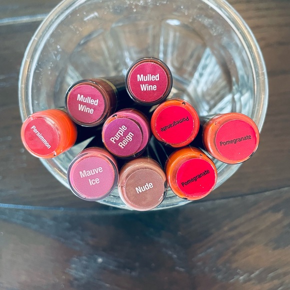 Lipsence - Picture 3 of 5